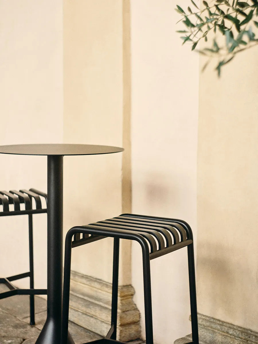 Palissade Bar Stool, antracit fra Hay