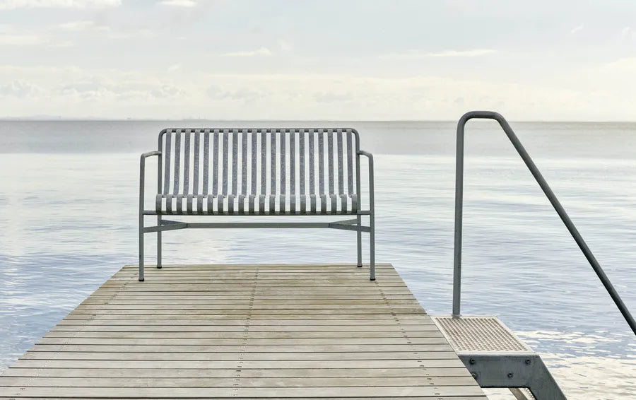 Palissade Dining Bench, hot galvanised fra Hay