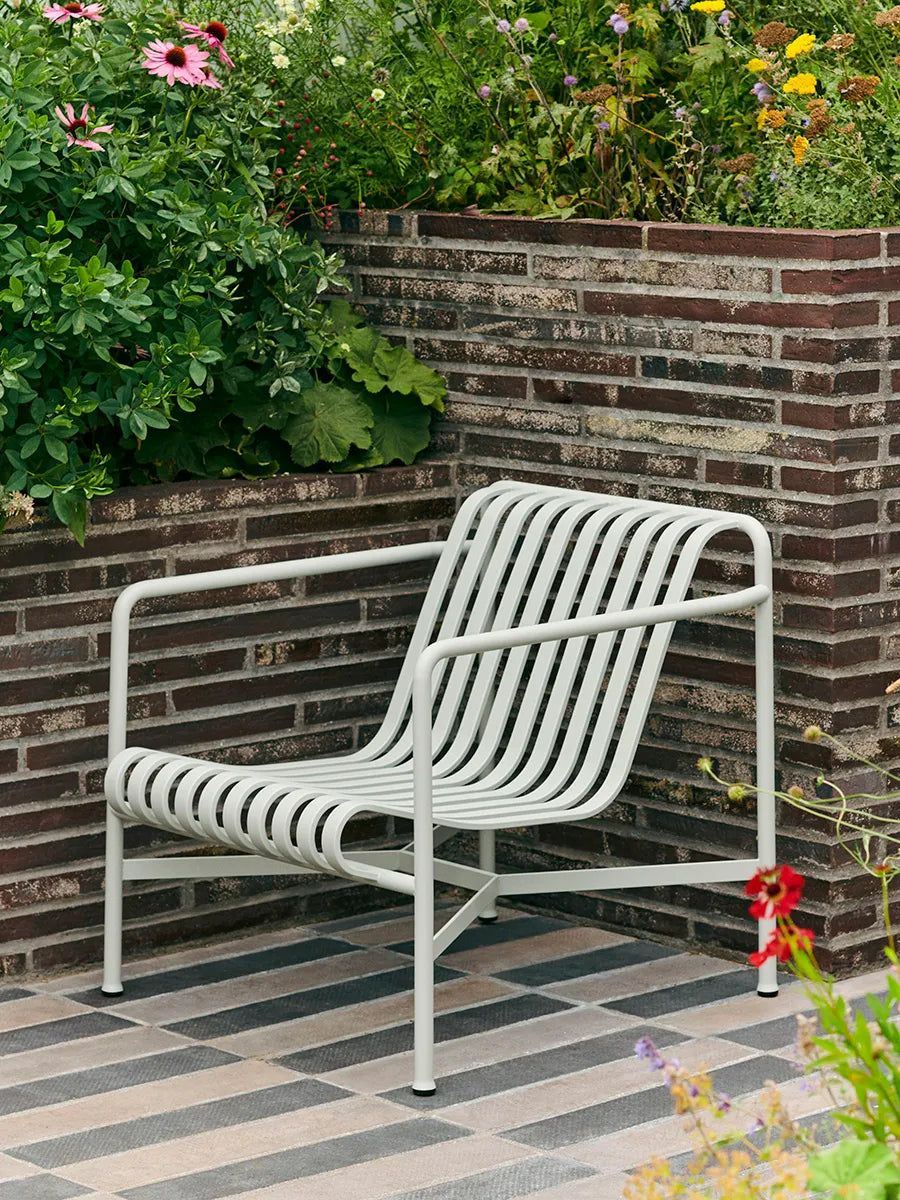 Palissade Lounge Chair Low, antracit fra Hay