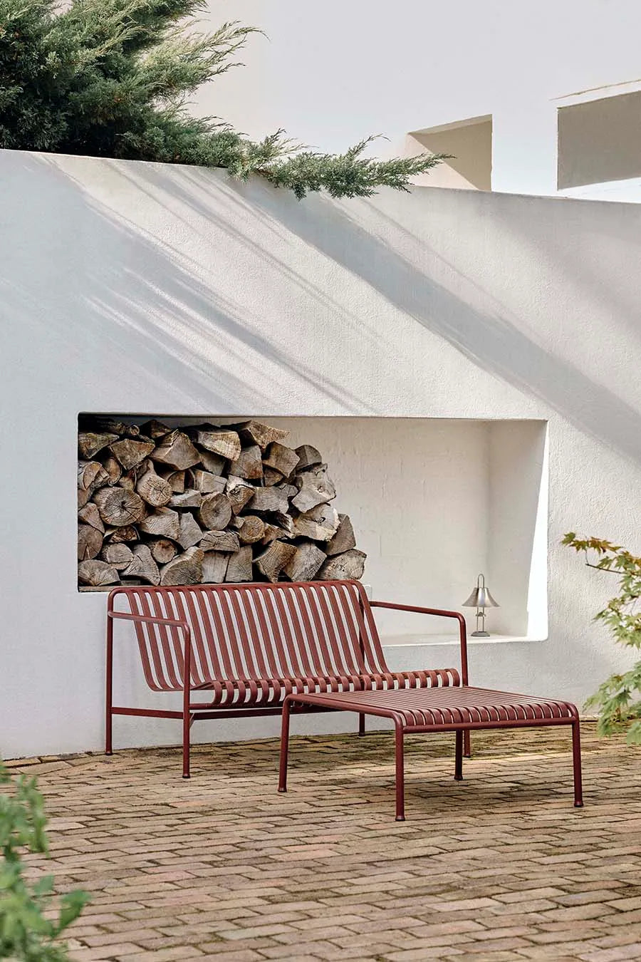 Palissade Lounge Sofa, iron red fra Hay