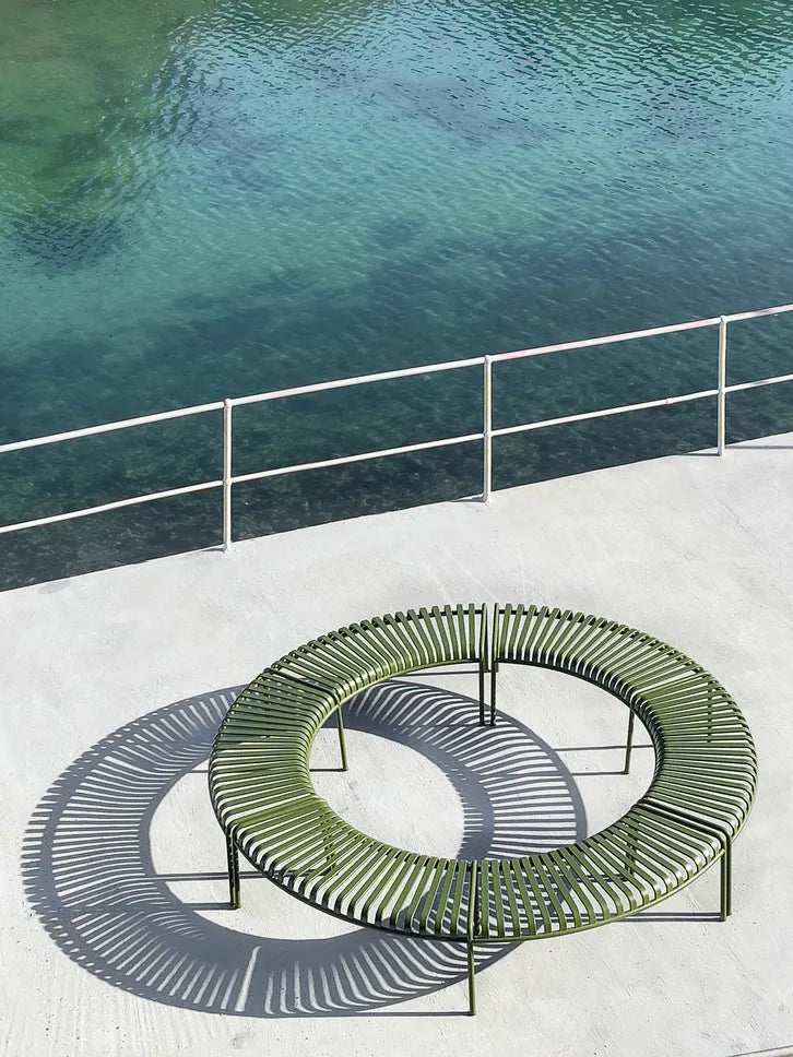 Palissade Park Bench, olive fra Hay