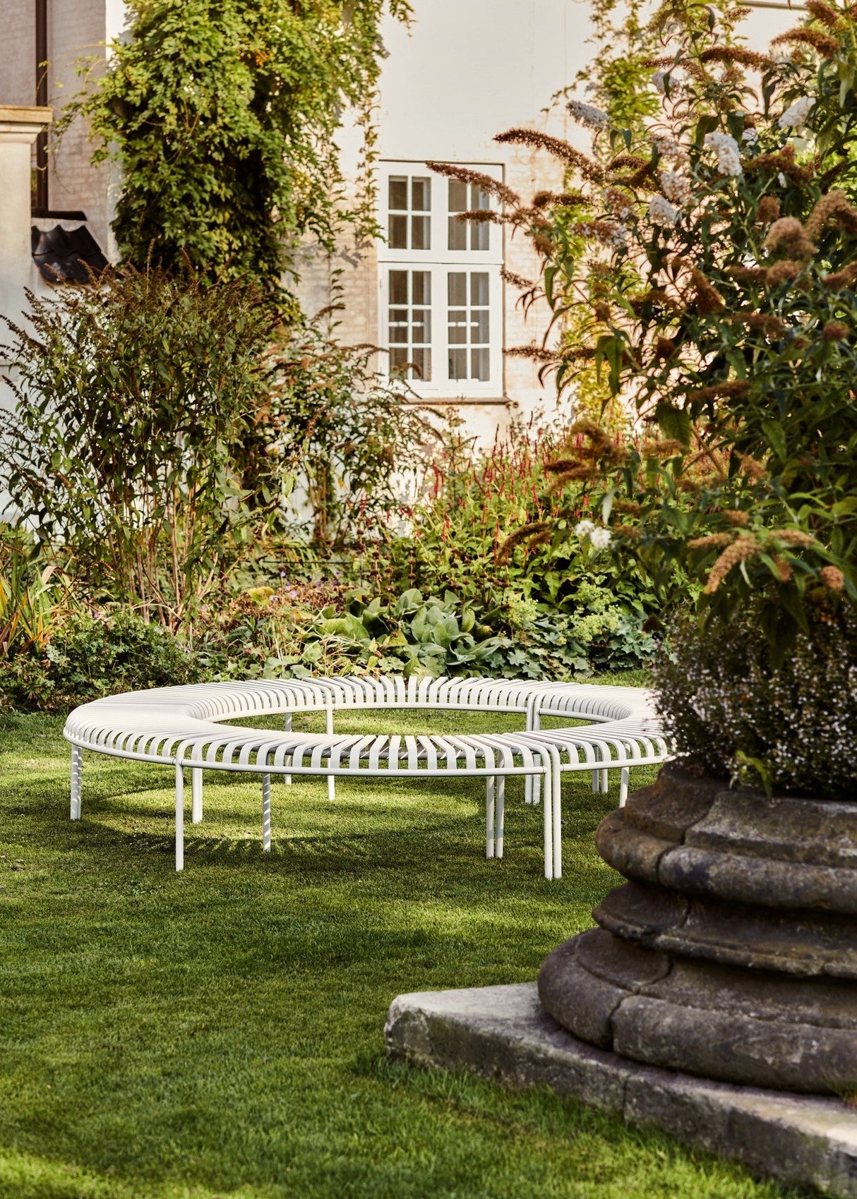 Palissade Park Bench, sky grey fra Hay - 2 - Jacobsen Plus
