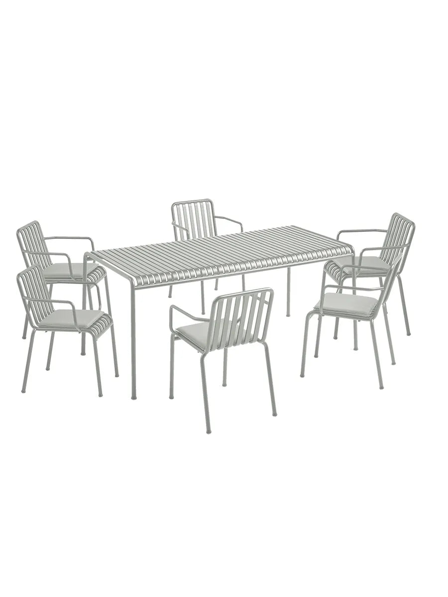 Palissade sæt, 6 armstole og bord i sky grey fra HAY