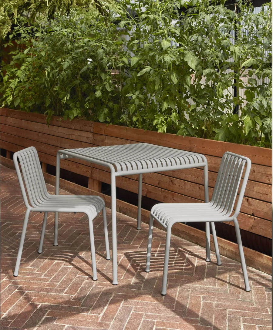Palissade Table 90x82, sky grey fra Hay