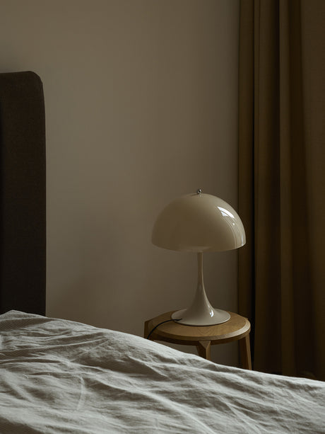 Panthella 320 bordlampe, opal af Verner Panton - Opal White - Jacobsen Plus