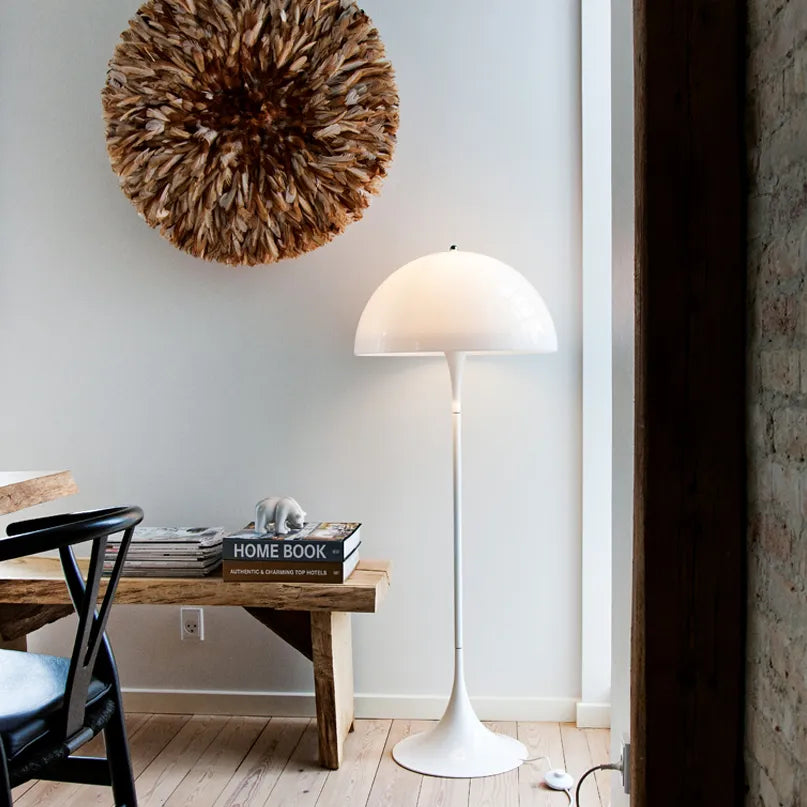 Panthella gulvlampe af Verner Panton