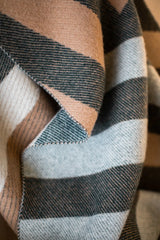 Patch Plaid, white/deer/onyx fra raawii - 2 - Jacobsen Plus