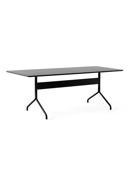 Pavilion bord AV19 fra &Tradition - Lakeret eg - Sort stel - Jacobsen Plus
