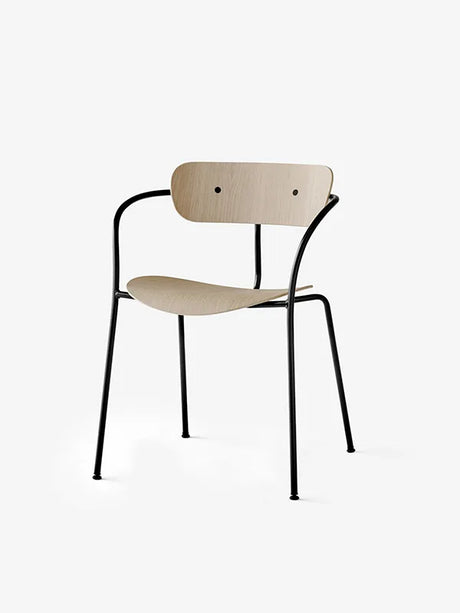 Pavilion Armstol AV2 fra &Tradition - Lakeret eg - Jacobsen Plus
