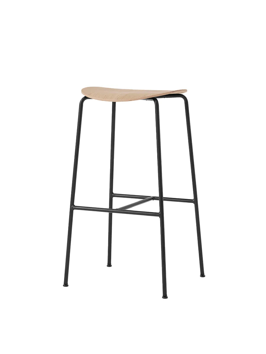 Pavilion Bar Stool AV38 fra &Tradition