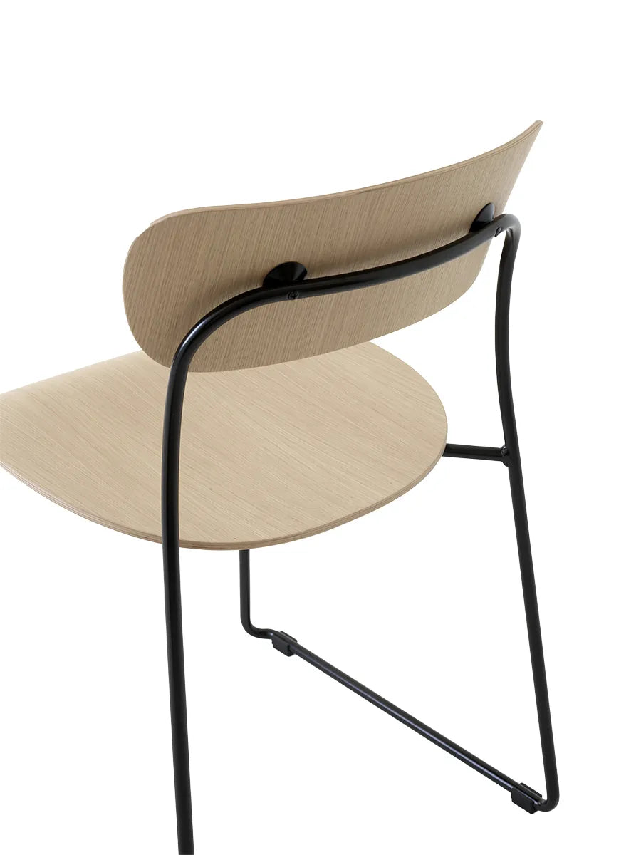 Pavilion Stol AV51 fra &Tradition