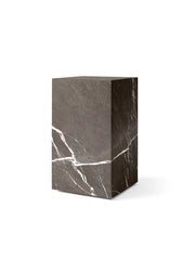 Plinth Tall Grey Kendzo marmor fra Audo Copenhagen