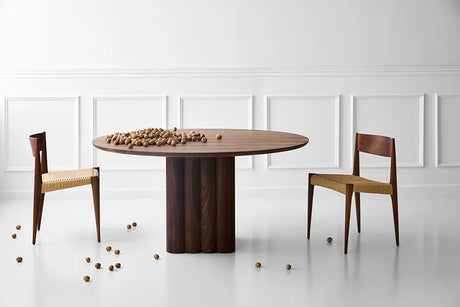 Plush Table Round fra DK3 - Olieret eg / Ø 140 cm - Jacobsen Plus