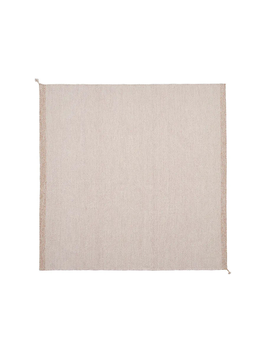 PLY Rug fra Muuto - 34 - Jacobsen Plus