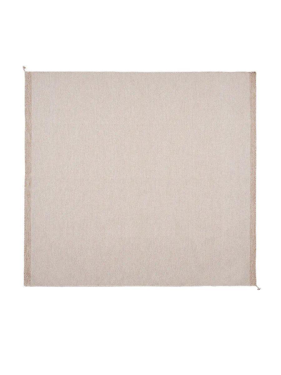 PLY Rug fra Muuto - 40 - Jacobsen Plus