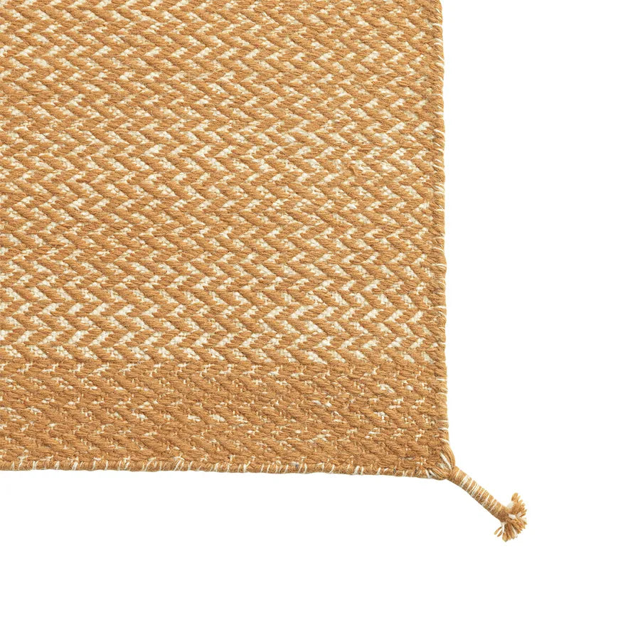 PLY Rug fra Muuto - 18 - Jacobsen Plus