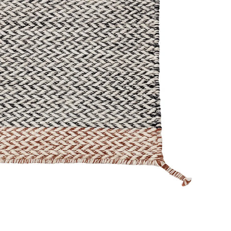 PLY Rug fra Muuto - Black-white / 200 x 80 cm - Jacobsen Plus
