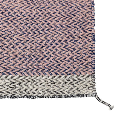 PLY Rug fra Muuto - Rose / 200 x 80 cm - Jacobsen Plus
