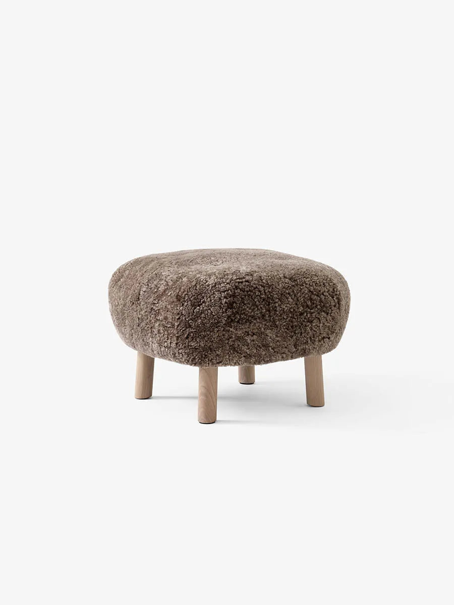 Little Petra Pouf fra &Tradition - Sheepskin Sahara / Eg - Jacobsen Plus