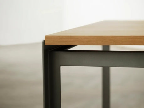 PK52A Elevbord fra Carl Hansen & Søn