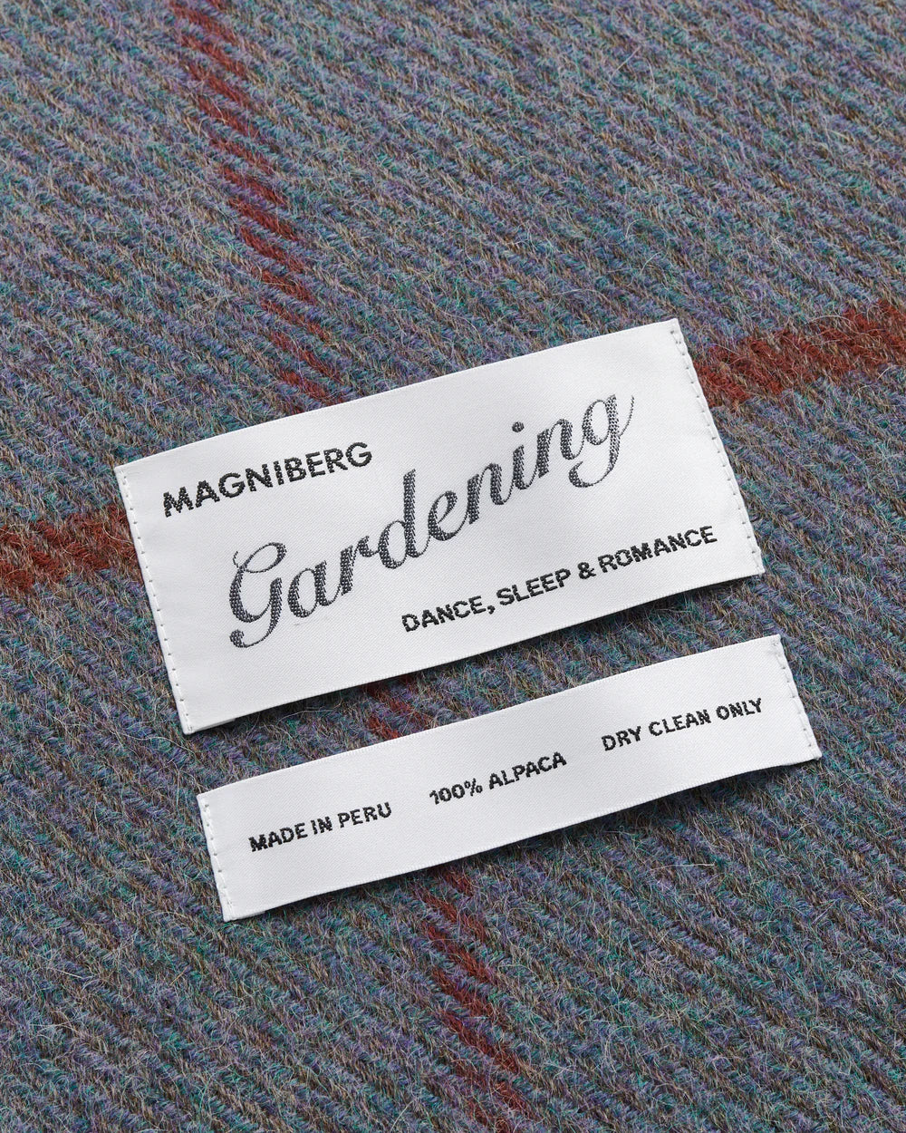 Princess blanket - Poppy seed blue fra Magniberg