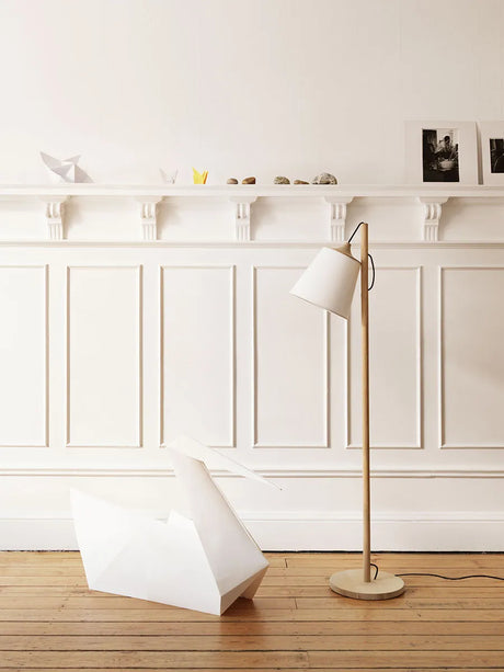 Pull Floor Lamp fra Muuto - 2 - Jacobsen Plus