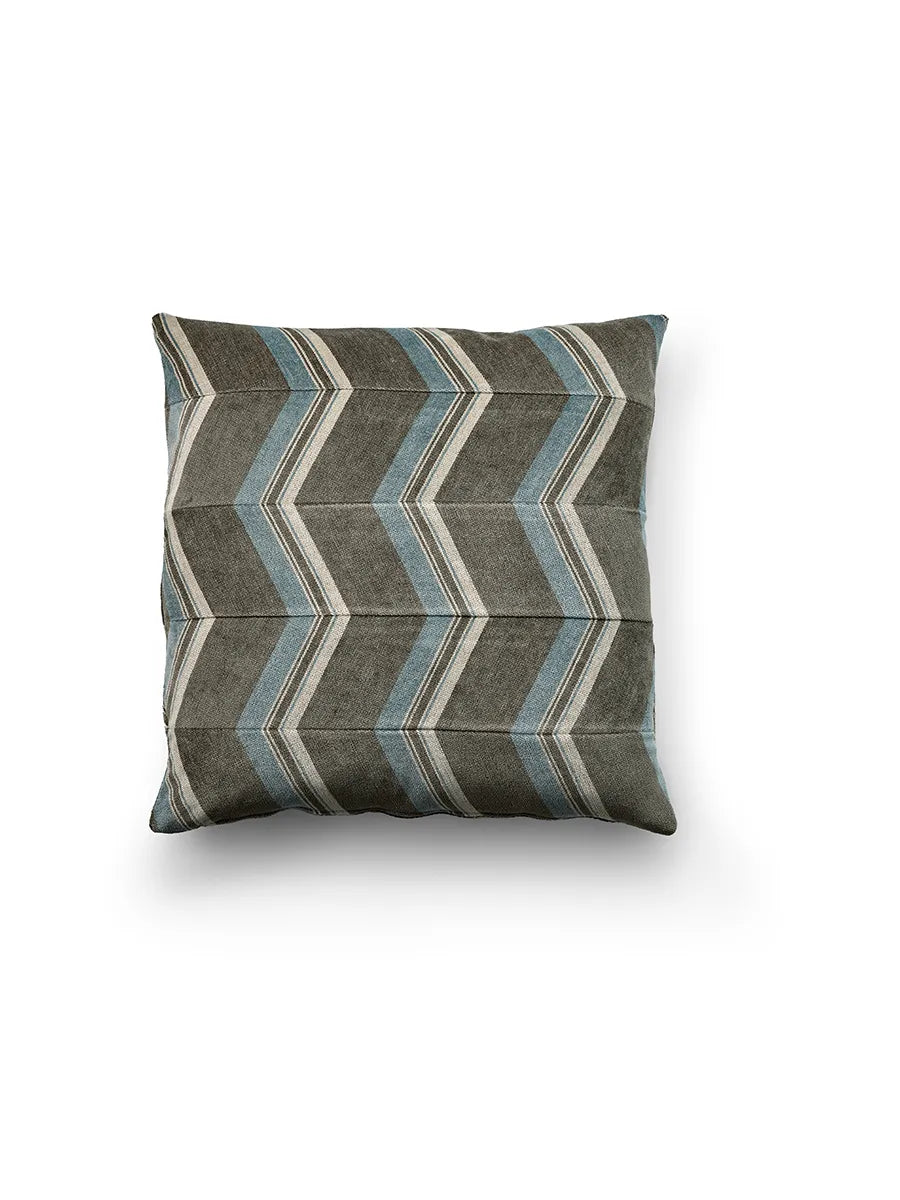 Blaze Pyjamas Pillow, 50x50 fra Eilersen - R05 - Jacobsen Plus
