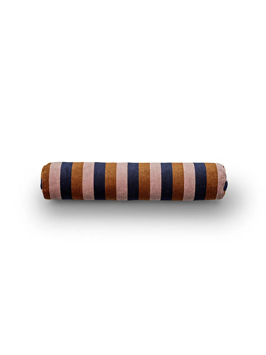 Ember Pyjamas Pillow, Ø15x74 fra Eilersen - L01 - Jacobsen Plus