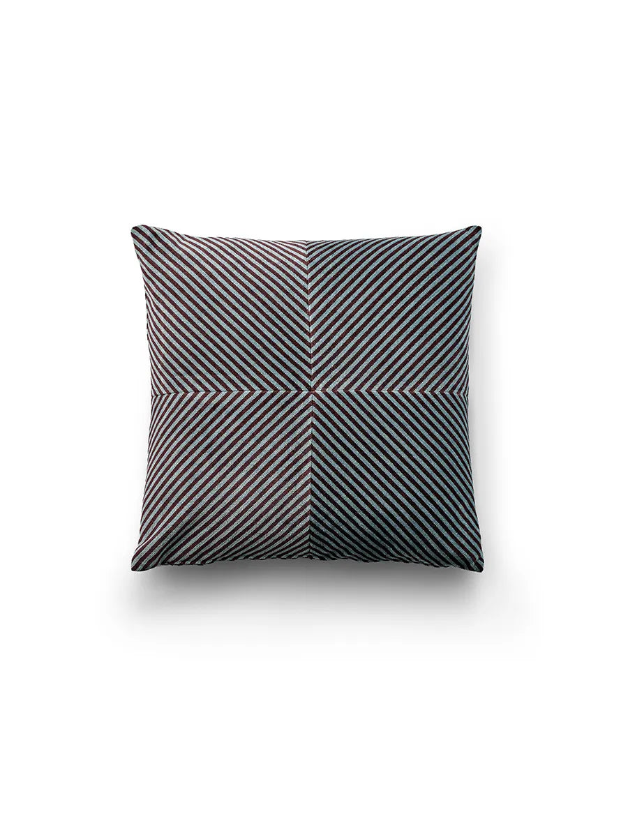 Fern Pyjamas Pillow, 50x50 fra Eilersen - 1 - Jacobsen Plus