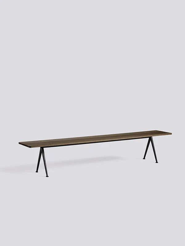 Pyramid Bænk fra Hay - L: 250 x B: 40 x H: 46 cm / Røget eg (olie) / Sort pulverlakeret stål - Jacobsen Plus