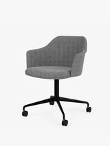 Rely HW51 Stol fra &Tradition - Hallingdal 166 / Black aluminium - Jacobsen Plus