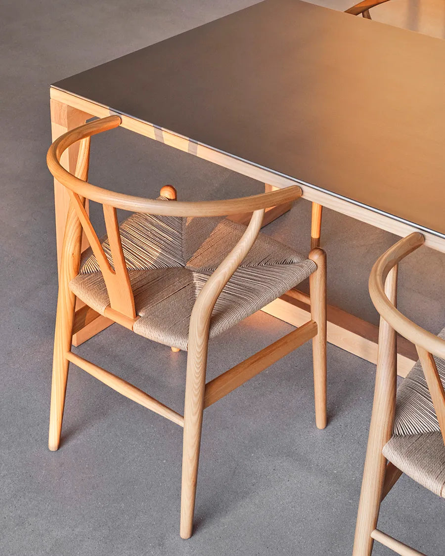 Y-stol CH24, Bøg olie af Hans J. Wegner