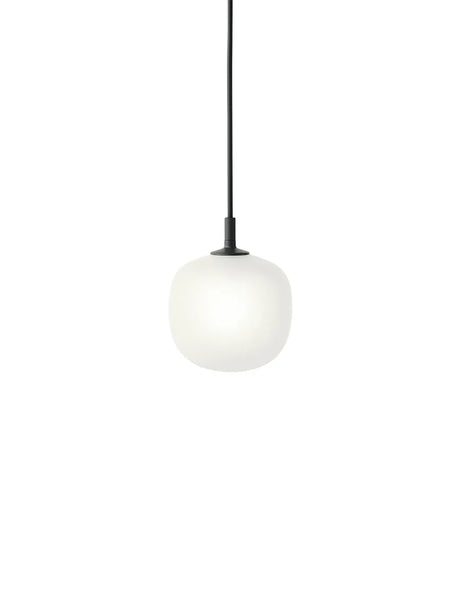 Rime Pendant Lampe, Ø 12 cm fra Muuto - Black - Jacobsen Plus
