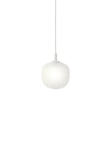Rime Pendant Lampe, Ø 12 cm fra Muuto - White - Jacobsen Plus