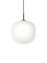 Rime Pendant Lampe, Ø 37 cm fra Muuto - Black - Jacobsen Plus