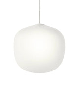 Rime Pendant Lampe, Ø 45 cm fra Muuto - White - Jacobsen Plus