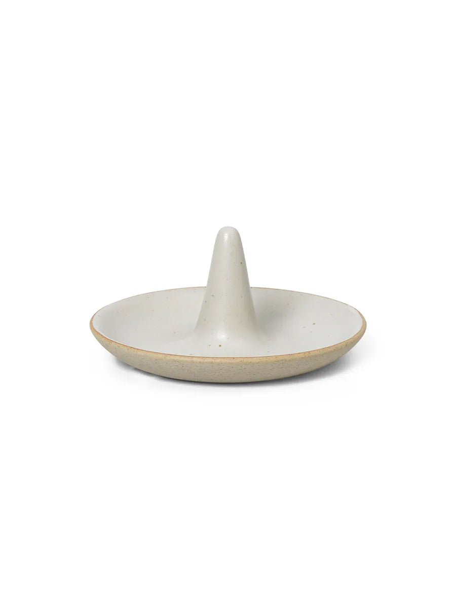 Ring Cone, Off-white Speckle fra Ferm Living - 1 - Jacobsen Plus
