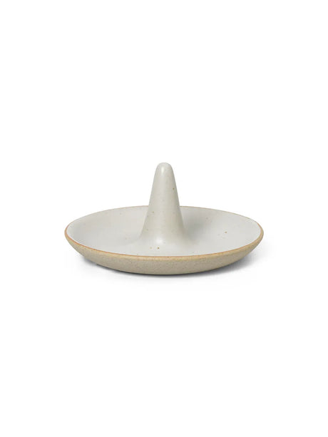 Ring Cone, Off-white Speckle fra Ferm Living - 1 - Jacobsen Plus