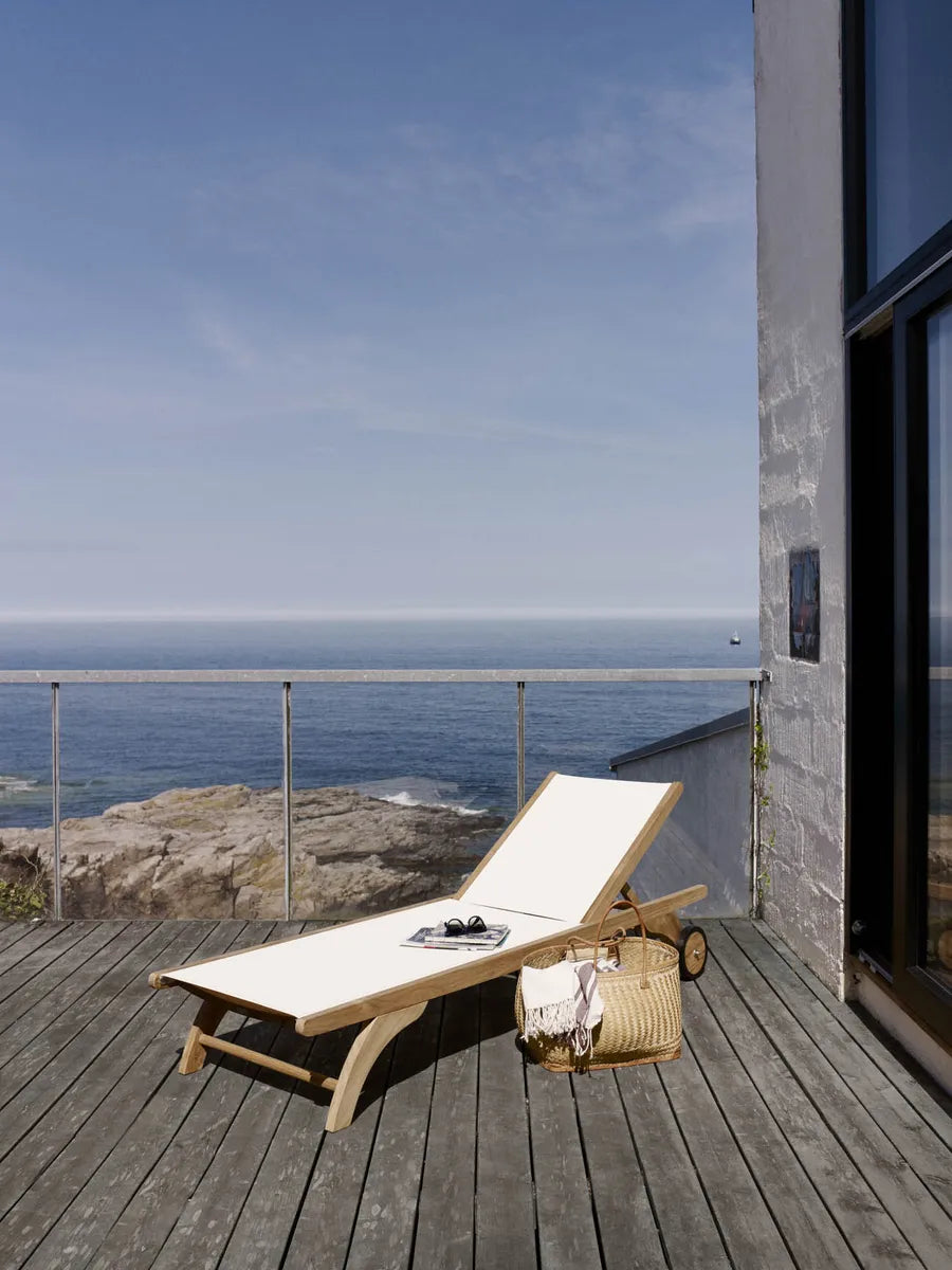 Skagerak Columbus Liggestol, hvid fra Fritz Hansen