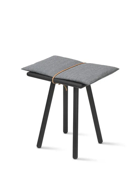 Skagerak Georg Skammel fra Fritz Hansen - Sortlakeret eg - Jacobsen Plus