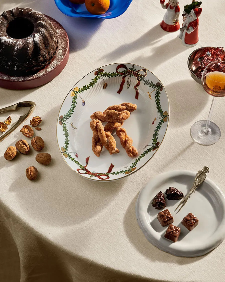 Royal Copenhagen Stjerne Riflet Jul Fad ovalt, 34 cm