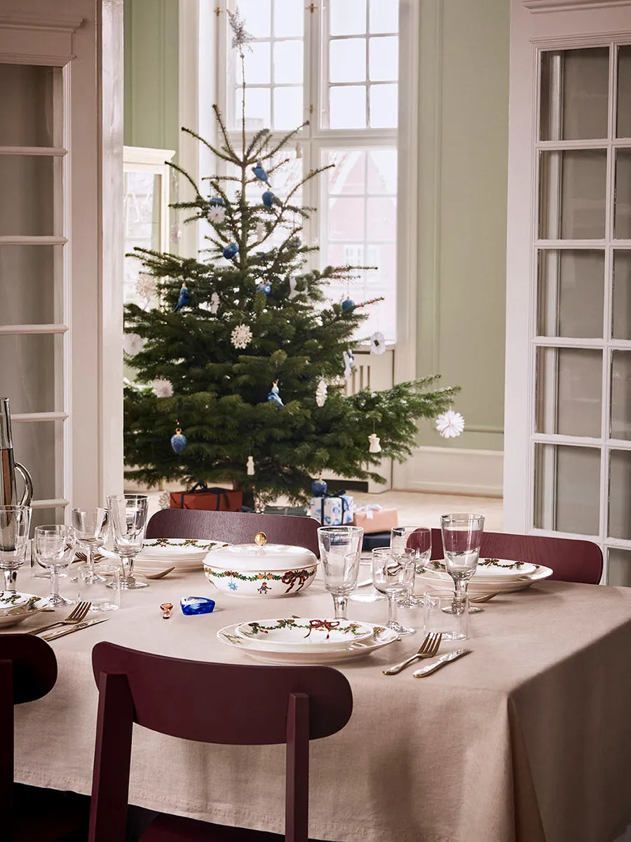 Royal Copenhagen Stjerne Riflet Jul, skål med låg 21 cm