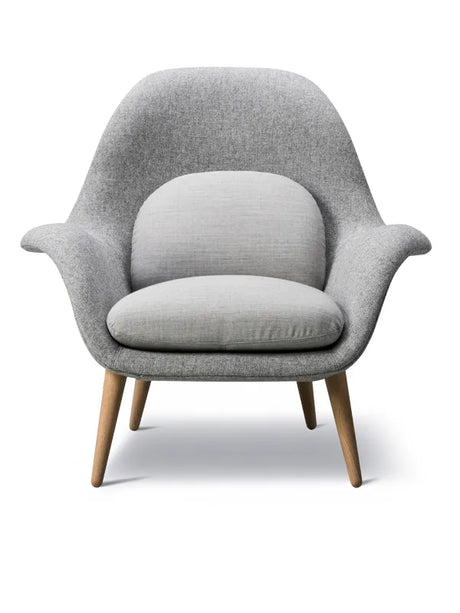 Swoon Lænestol fra Fredericia Furniture - Stofgruppe 1 / Eg lak - Jacobsen Plus