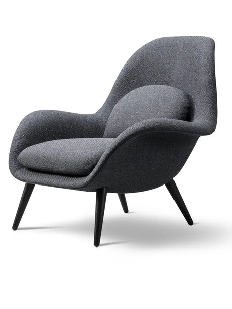 Swoon Lænestol fra Fredericia Furniture - Stofgruppe 1 / Eg lak - Jacobsen Plus