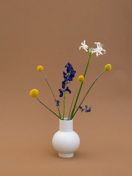 Strøm Vase, vaporous grey fra raawii - Small - Jacobsen Plus