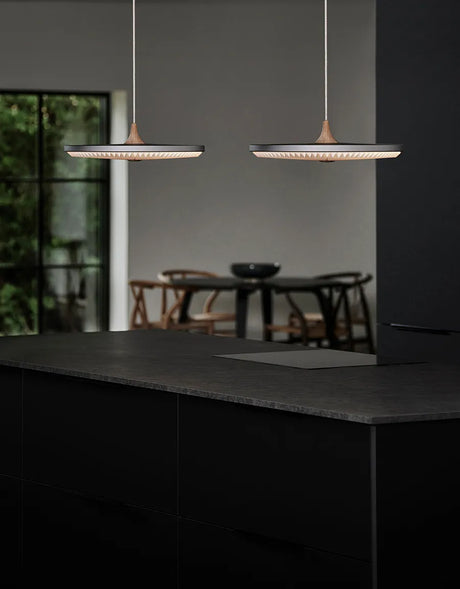 Soleil pendel medium, lys eg, papir skærm fra Le Klint - 3 - Jacobsen Plus