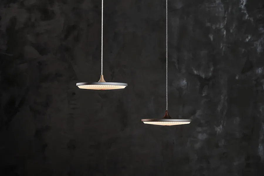 Soleil pendel small, røget eg, papir skærm fra Le Klint