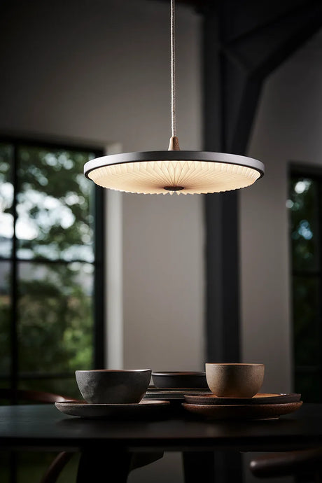 Soleil pendel small, lys eg, plast skærm fra Le Klint - 5 - Jacobsen Plus