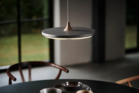 Soleil pendel small, lys eg, plast skærm fra Le Klint - 4 - Jacobsen Plus