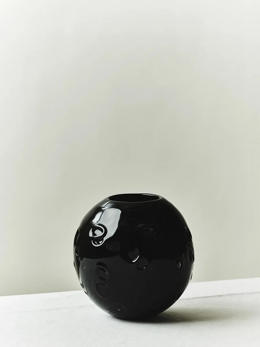 S.R. Vintage Vase Deco Black fra Louise Roe - 1 - Jacobsen Plus